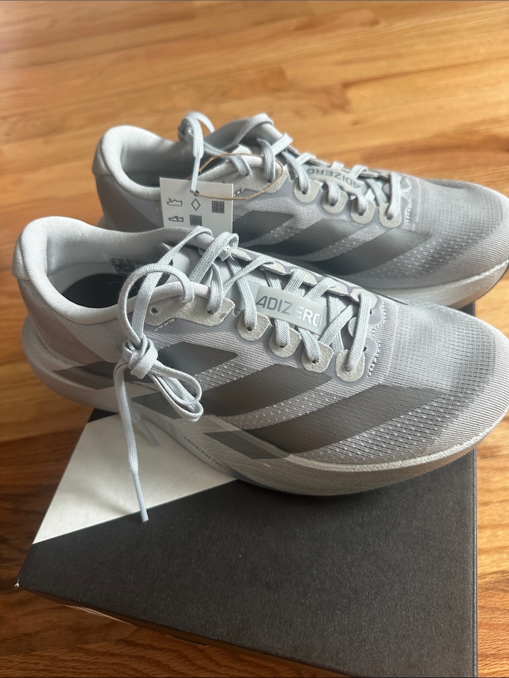 adidas Adizero Evo SL
Silver Metallic (GS) New in Box - Picture 2 of 4